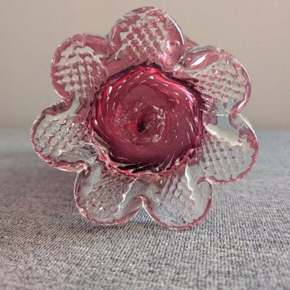 Chalet Blown Glass, Cranberry Swirl/Ribbed Footed Vase - Picture 5 of 6